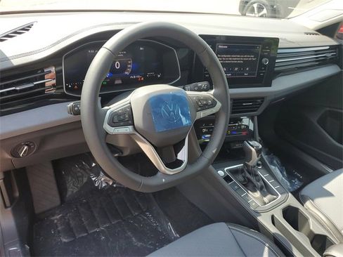 New 2025 Volkswagen Jetta SE image 17