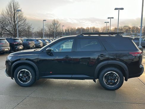 New 2026 Nissan Pathfinder SV image 23