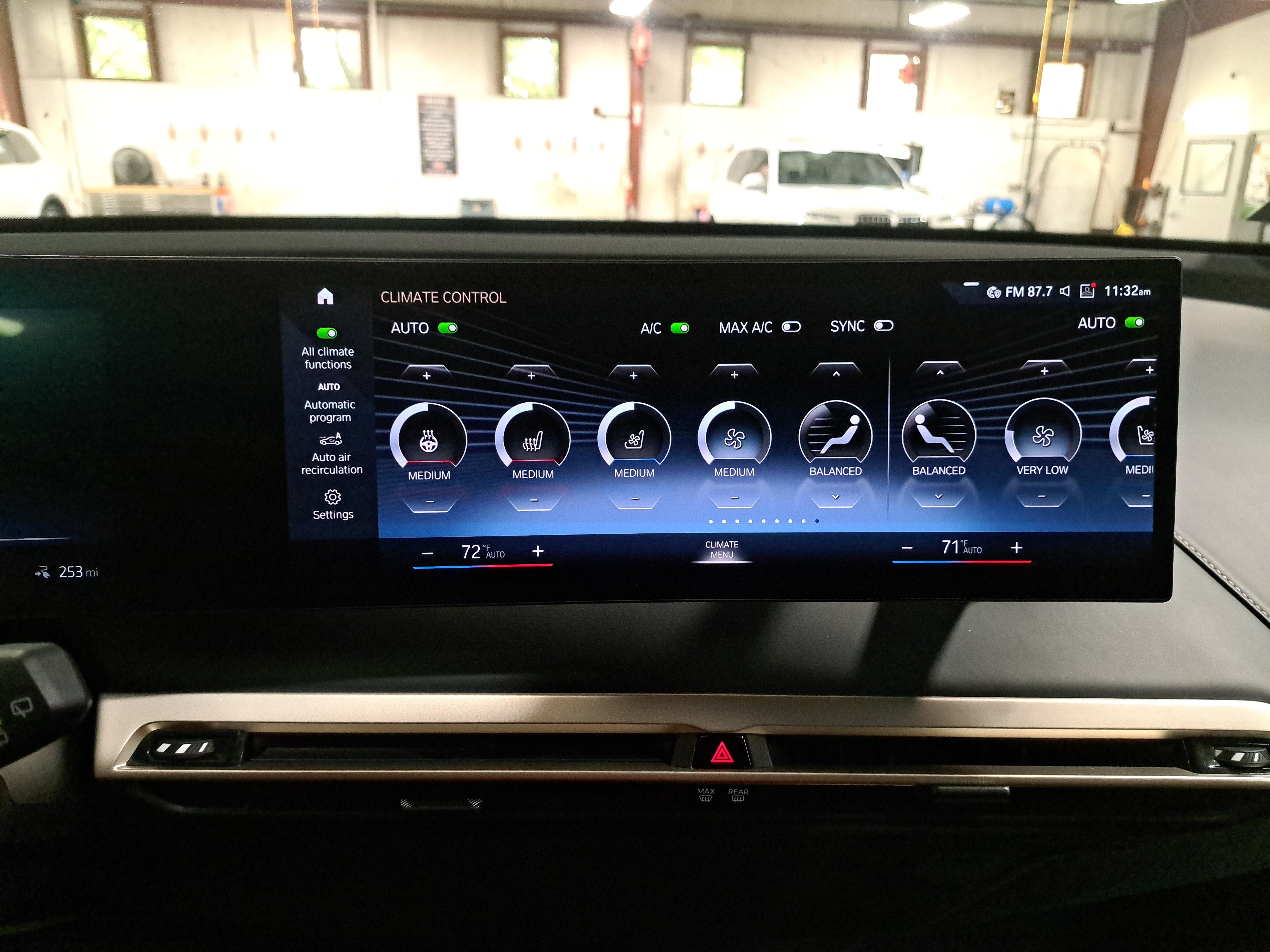 Certified 2023 BMW iX M60 AWD/4WD image 23