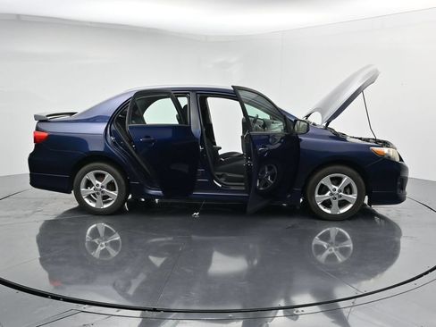 Used 2013 Toyota Corolla S FWD image 40