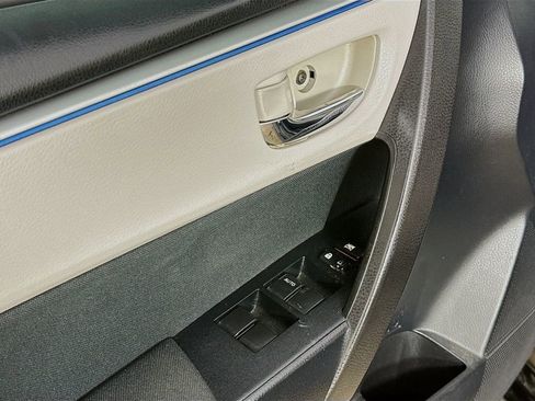 Used 2014 Toyota Corolla LE FWD image 19