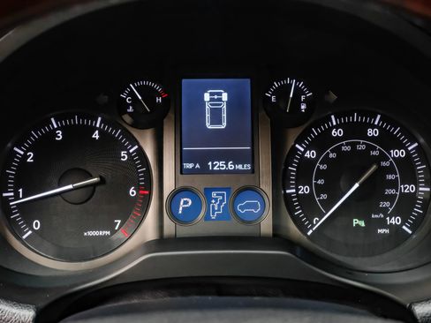 Used 2010 Lexus GX 460 image 22