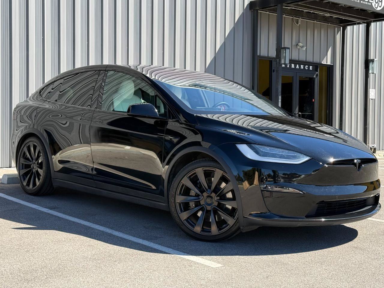Used 2023 Tesla Model X AWD/4WD image 3