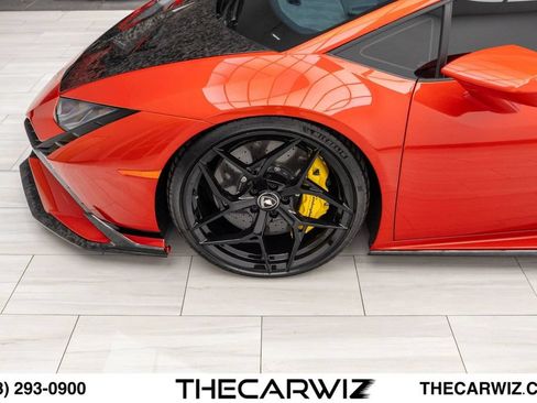Used 2023 Lamborghini Huracan Tecnica RWD image 11