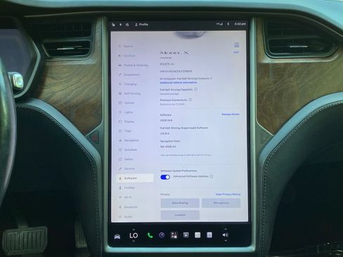 Used 2020 Tesla Model X Long Range AWD/4WD image 2