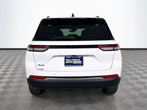 New 2026 Jeep Grand Cherokee Limited w/ Limited Altitude Package AWD/4WD image 5