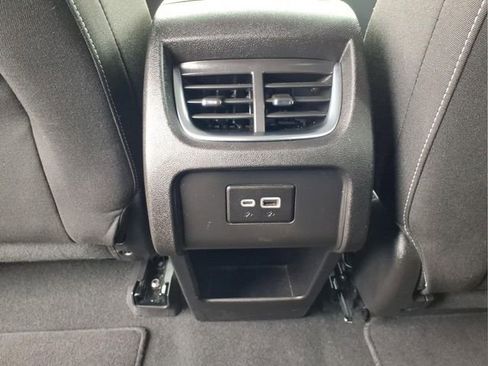 Used 2025 Chevrolet Blazer LT AWD/4WD image 16
