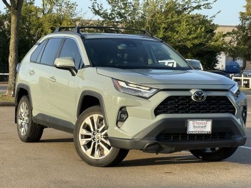 Used 2023 Toyota RAV4 XLE Premium FWD image 2