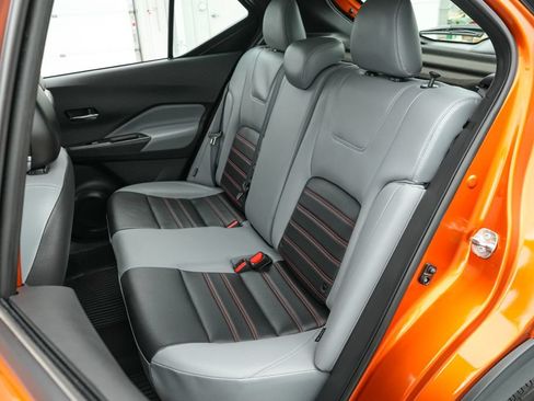 Used 2023 Nissan Kicks SR w/ SR Premium Package FWD image 19