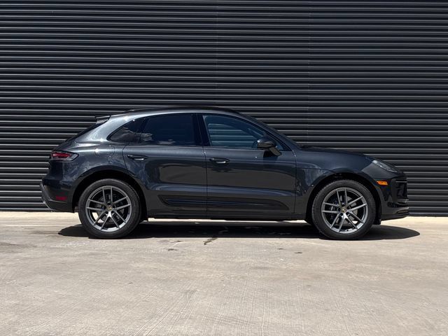 Certified 2026 Porsche Macan AWD/4WD image 8