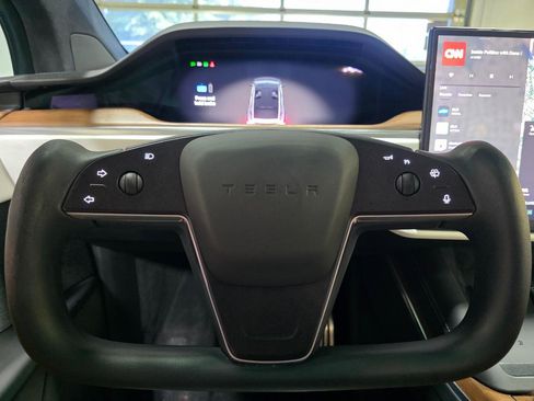 Used 2022 Tesla Model X AWD/4WD image 31