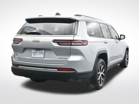 Used 2023 Jeep Grand Cherokee L Limited image 7