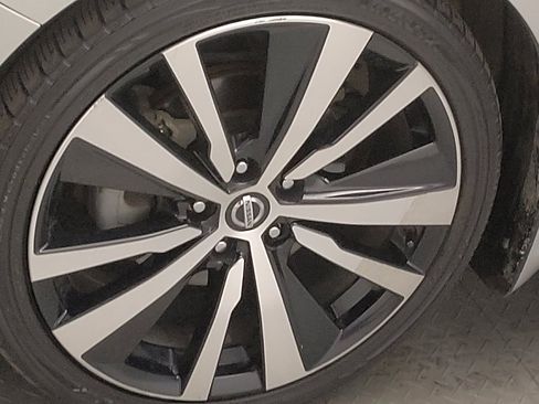 Used 2019 Nissan Altima 2.5 SR FWD image 31