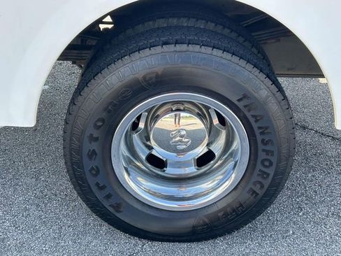 Used 2018 RAM 3500 Tradesman w/ Chrome Appearance Group RWD image 10