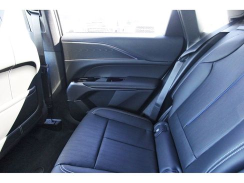 New 2026 Cadillac Lyriq Luxury image 12