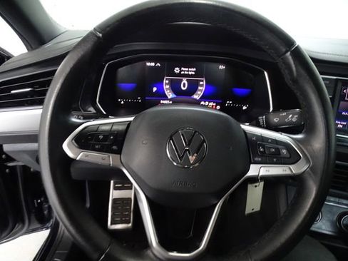 Used 2024 Volkswagen Jetta Sport FWD image 5