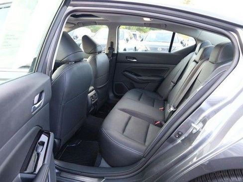 Used 2025 Nissan Altima 2.5 SL FWD image 20