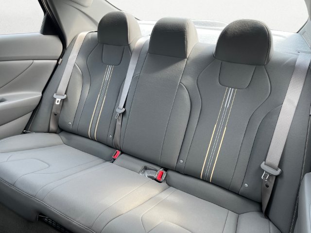 New 2026 Hyundai Elantra SEL FWD image 13