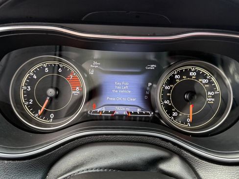 Used 2021 Jeep Cherokee Latitude Lux w/ Comfort/Convenience Group FWD image 26