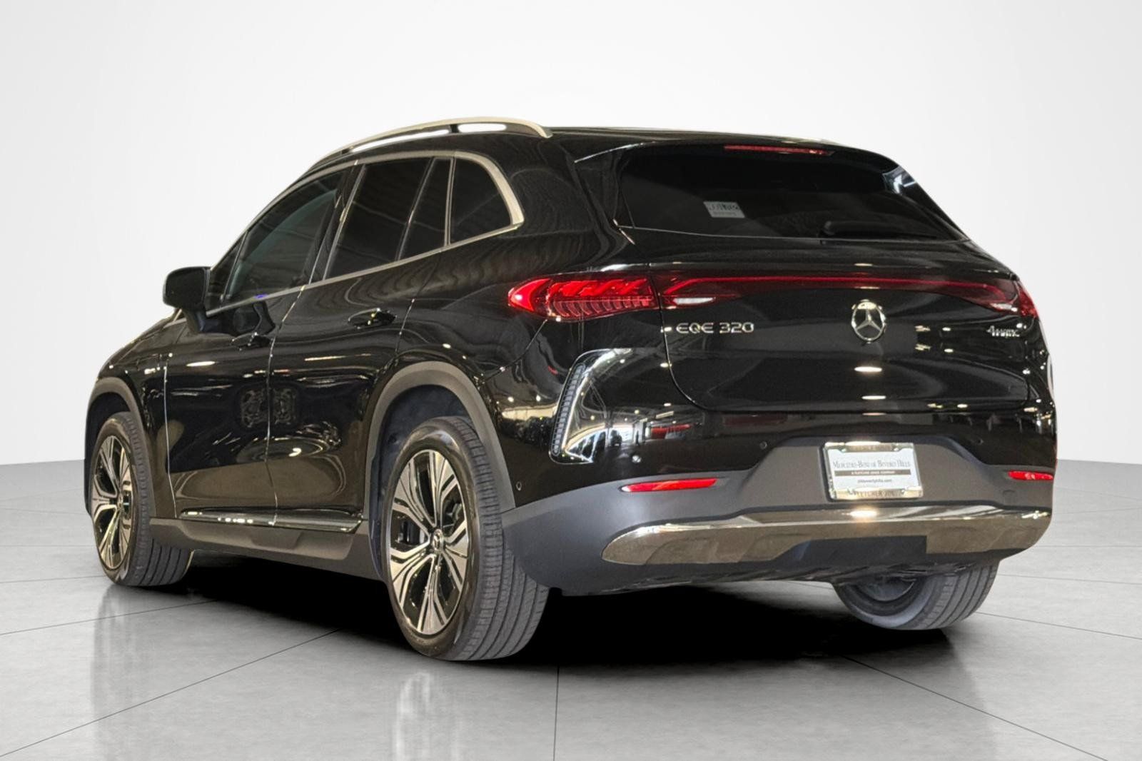New 2027 Mercedes-Benz EQE 320 4MATIC SUV image 3