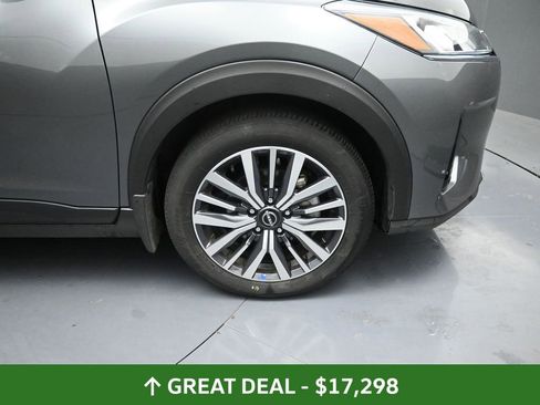 Used 2024 Nissan Kicks SV image 20