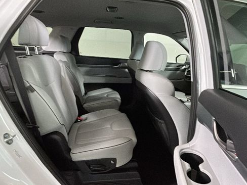 Used 2023 Hyundai Palisade SEL FWD image 30
