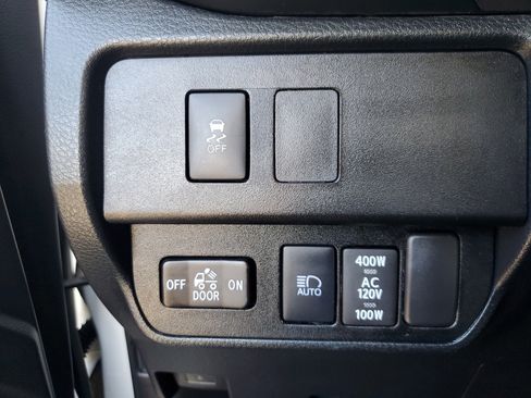 Used 2022 Toyota Tacoma TRD Sport image 28