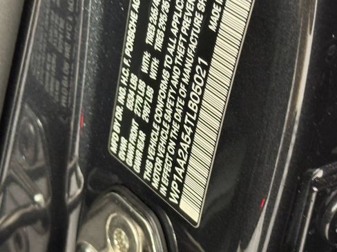 Certified 2026 Porsche Macan AWD/4WD image 25