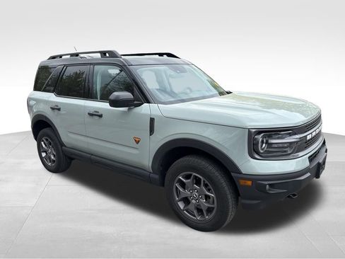 Used 2023 Ford Bronco Sport Badlands image 9