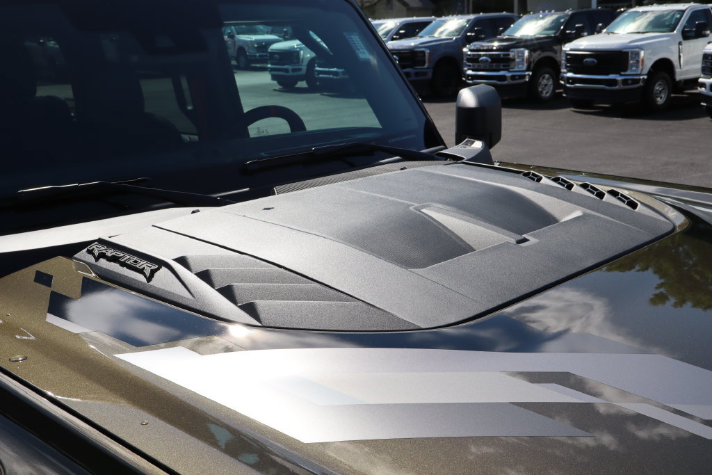 New 2026 Ford Bronco Raptor w/ Interior Carbon Fiber Pack AWD/4WD image 24