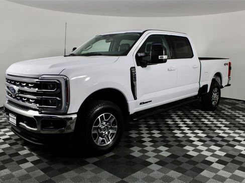 Used 2024 Ford F250 Lariat image 4
