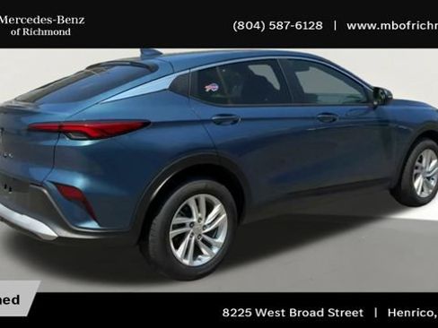 Used 2024 Buick Envista Preferred w/ Convenience I Package FWD image 2
