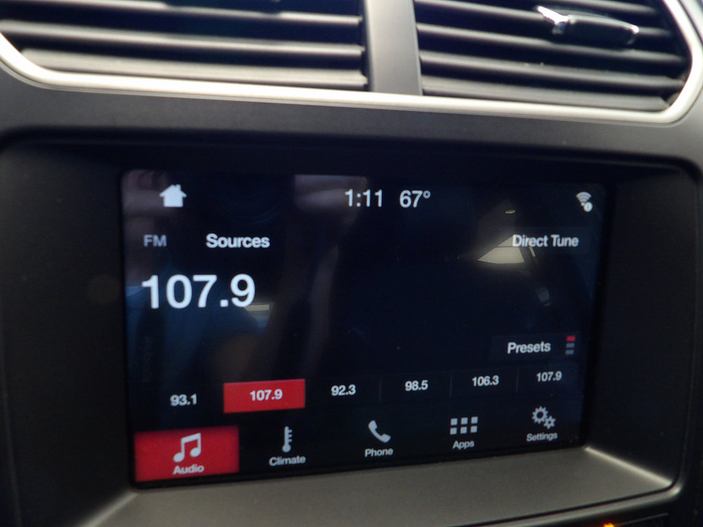 Used 2018 Ford Explorer XLT w/ Equipment Group 202A FWD image 37