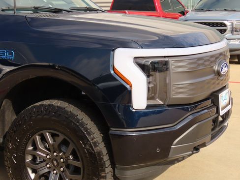 Certified 2025 Ford F150 Lightning Lariat image 7