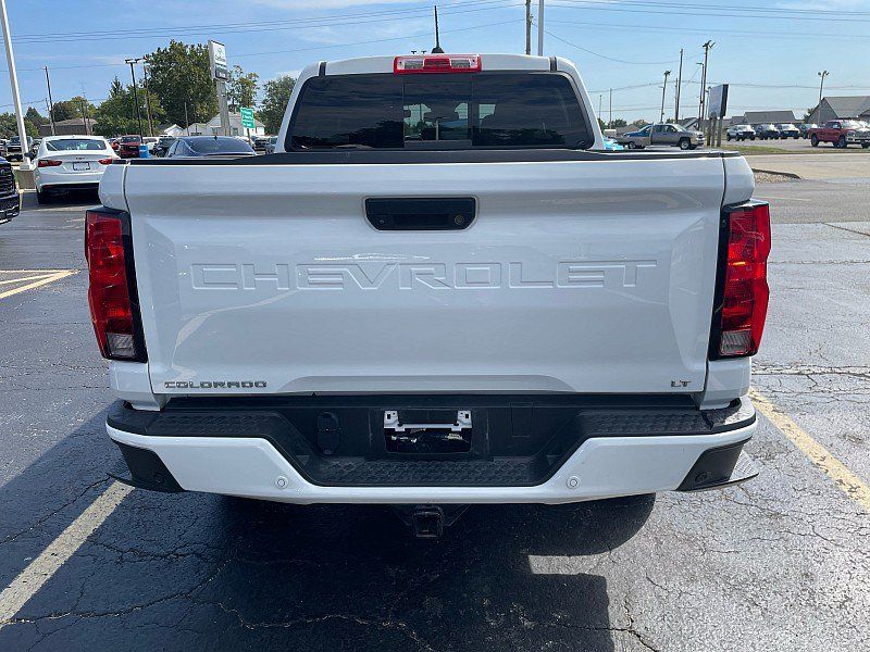 Used 2024 Chevrolet Colorado LT w/ LT Convenience Package II AWD/4WD image 12