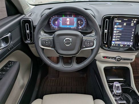 Certified 2023 Volvo XC40 B5 Plus w/ Protection Package Premier image 17