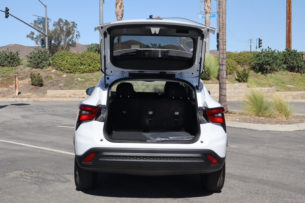 New 2026 Chevrolet Trax LS w/ LS Convenience Package FWD image 33