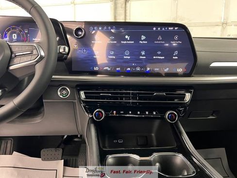 New 2026 Chevrolet Traverse LT w/ Sun and Wheel Package FWD image 44