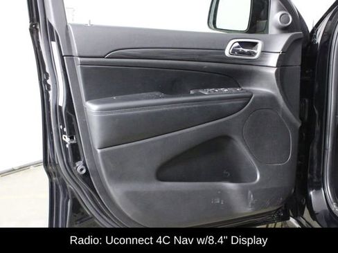 Used 2021 Jeep Grand Cherokee Laredo X image 17