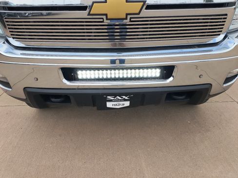 Used 2012 Chevrolet Silverado 2500 LT w/ Interior Plus Package AWD/4WD image 16