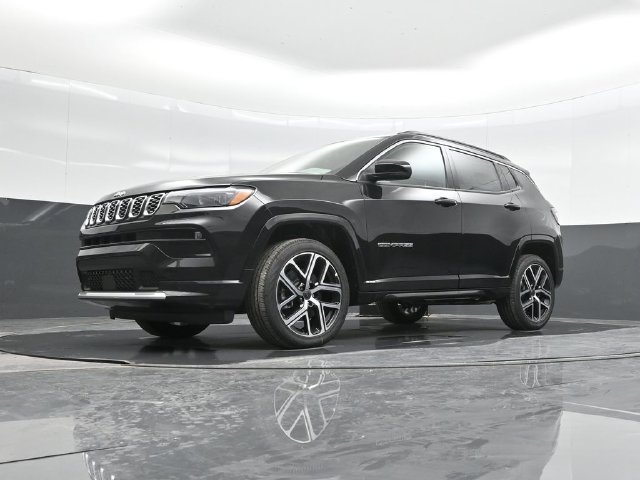 New 2025 Jeep Compass Limited w/ Elite Group AWD/4WD image 31