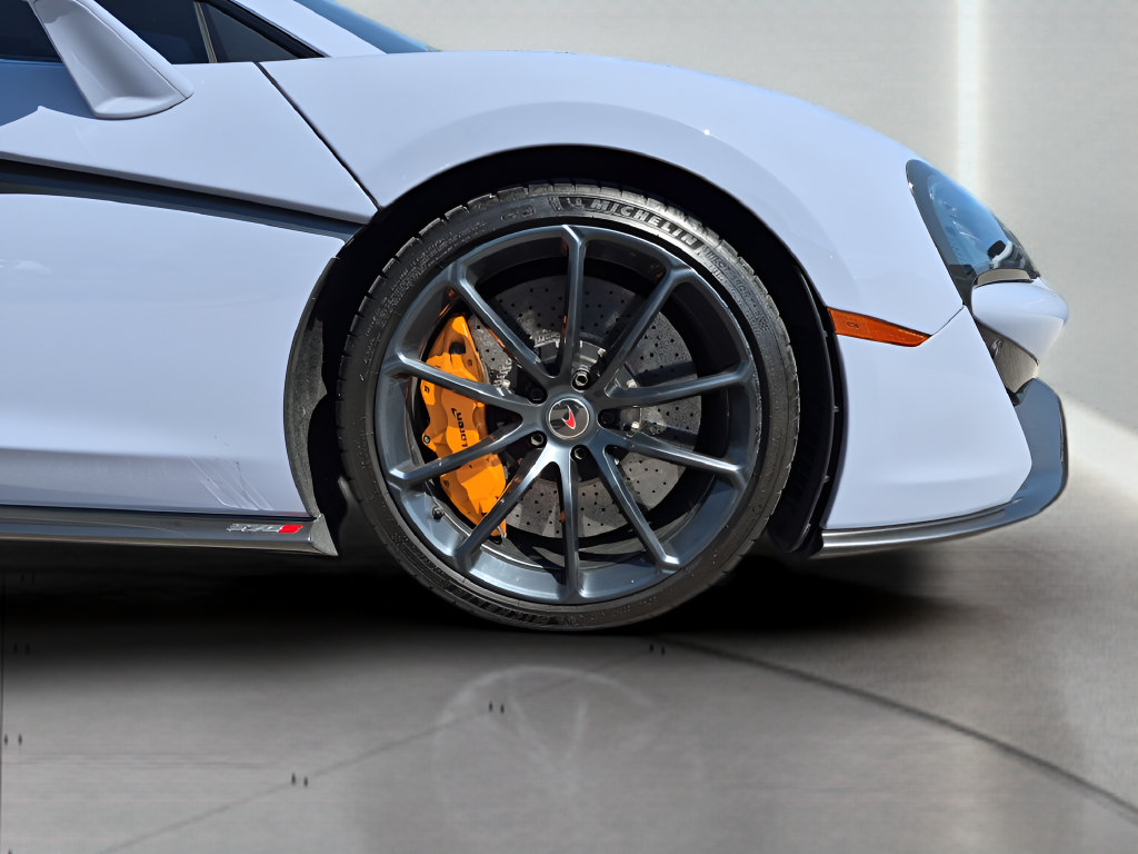 Used 2018 McLaren 570S Spider RWD image 13