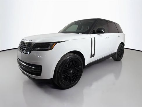 Used 2025 Land Rover Range Rover SE AWD/4WD image 1