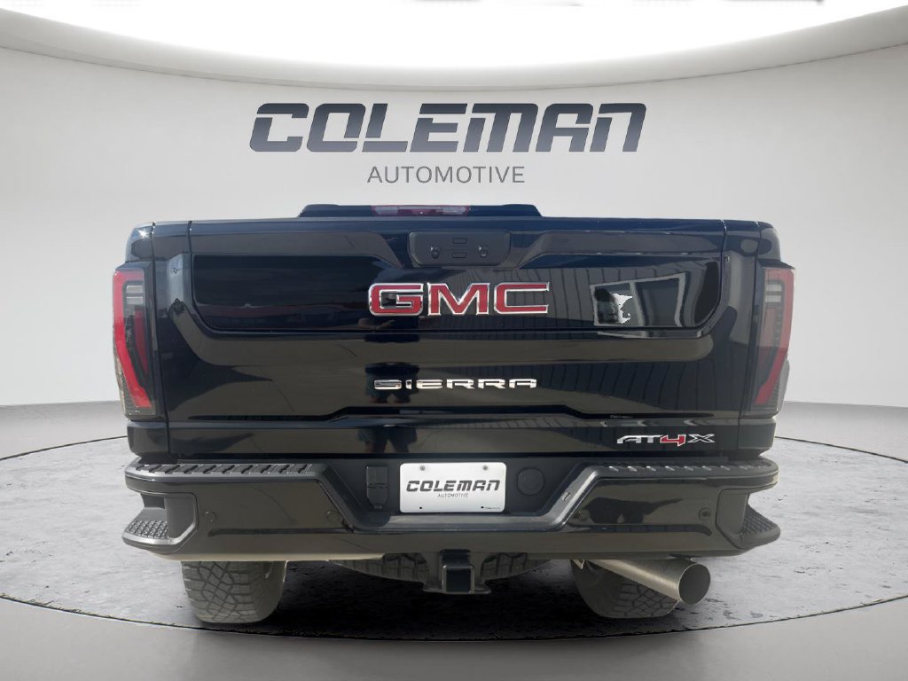 Used 2025 GMC Sierra 2500 AT4X AWD/4WD image 8