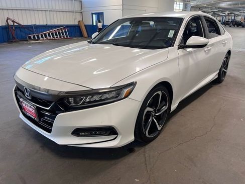 Used 2018 Honda Accord Sport image 7