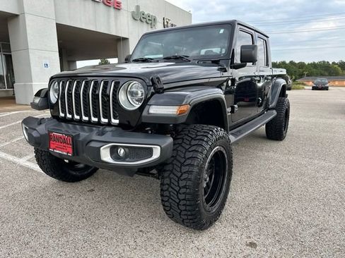 Used 2020 Jeep Gladiator Overland AWD/4WD image 1
