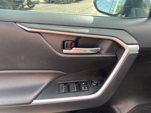 Used 2023 Toyota RAV4 AWD Hybrid image 20