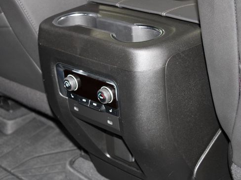 Used 2024 Chevrolet Tahoe High Country image 26