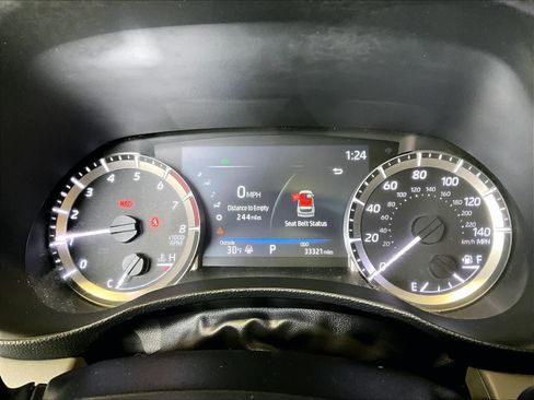 Used 2023 Toyota Highlander XLE image 26