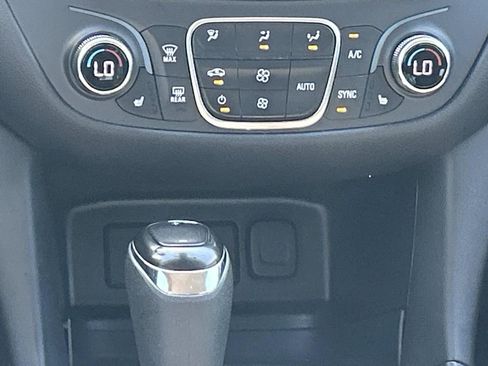 Used 2020 Chevrolet Equinox LT w/ Driver Convenience Package FWD image 29
